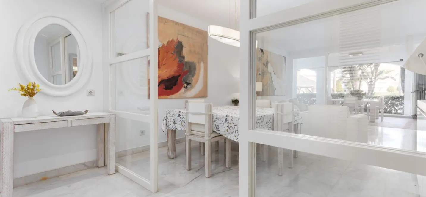 Venta de apartamento en planta baja en San Pedro de Alcántara 4