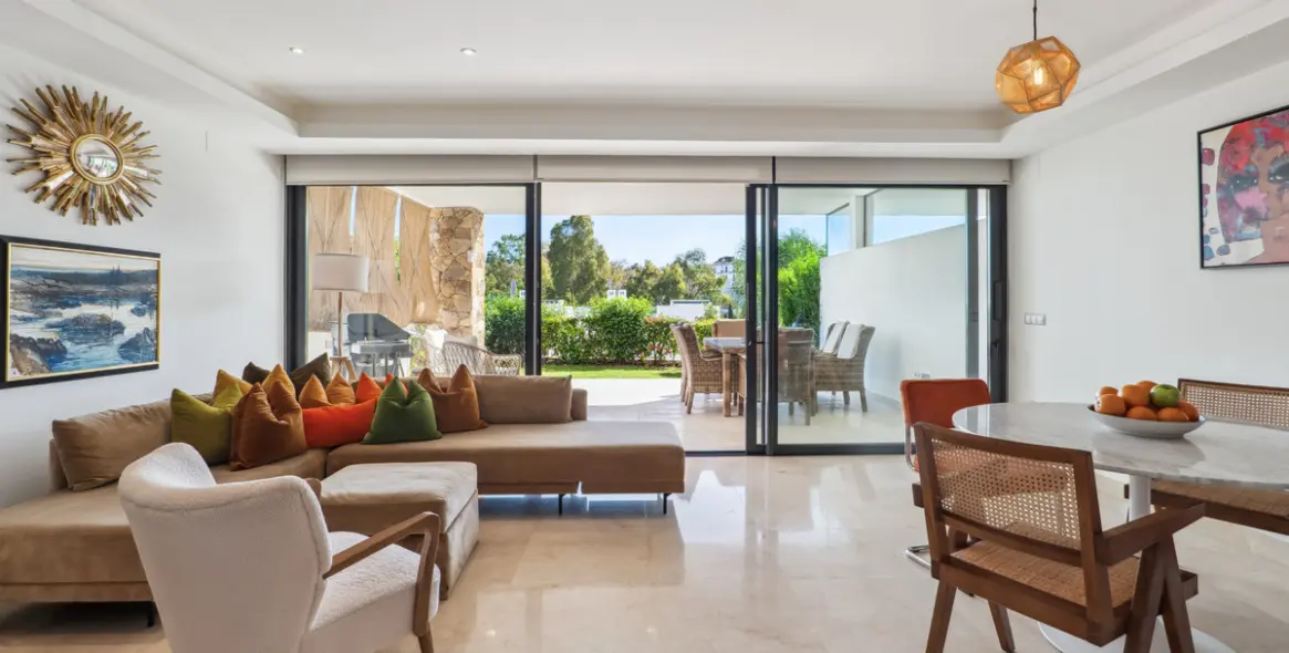 Sale of townhouse in Marbella (district The Golden Mile) 1