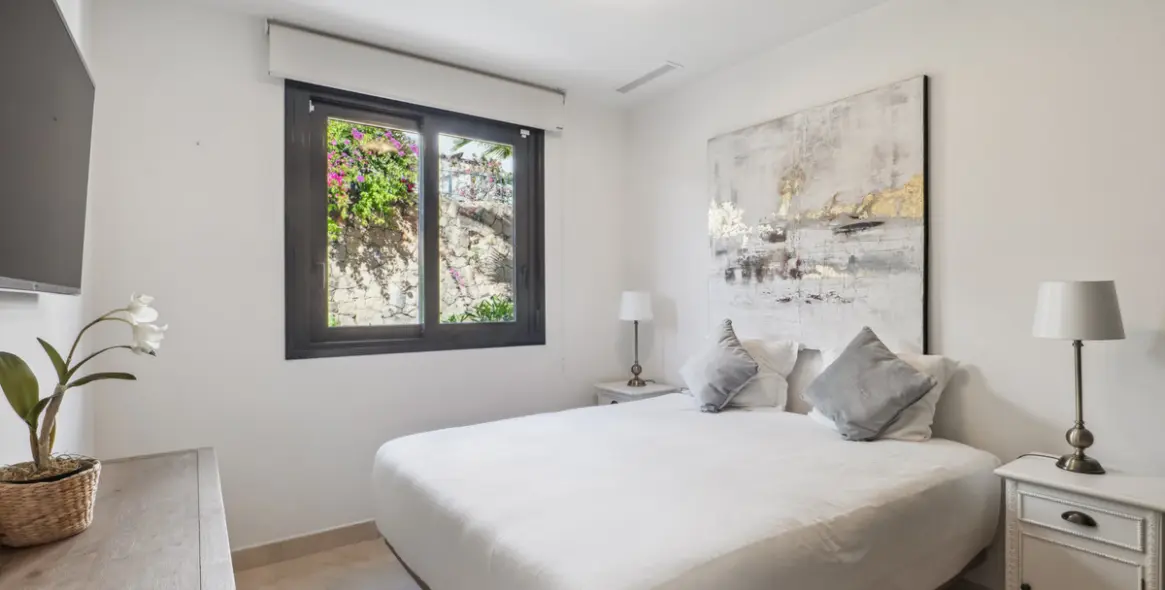 Sale of townhouse in Marbella (district The Golden Mile) 9