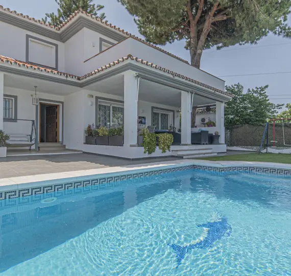 Venta de villa independiente en San Pedro de Alcántara