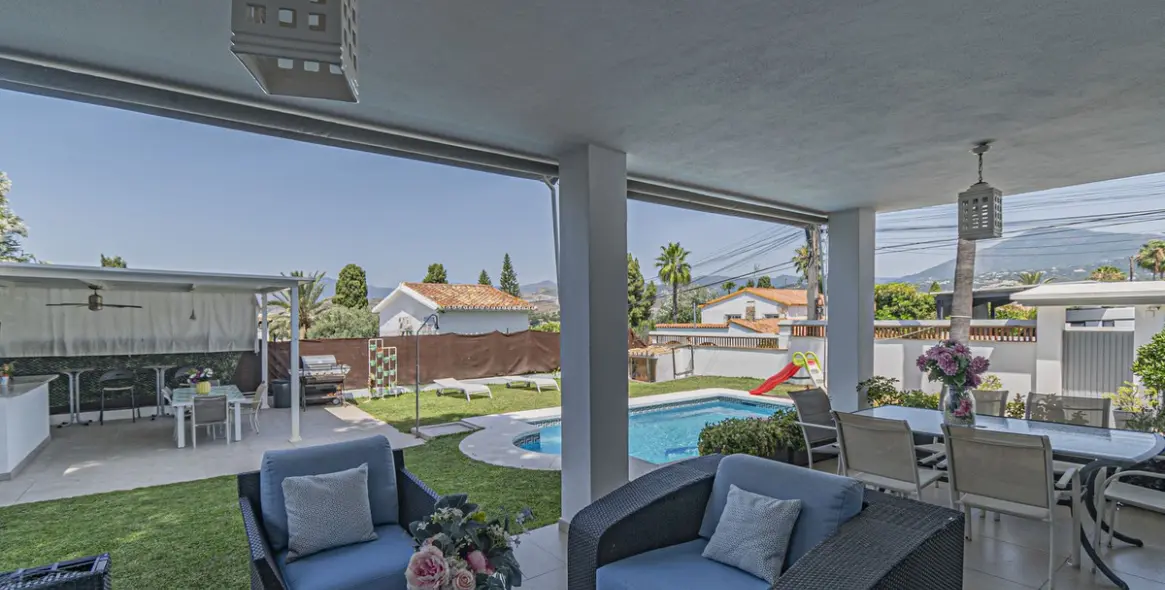 Venta de villa independiente en San Pedro de Alcántara 10