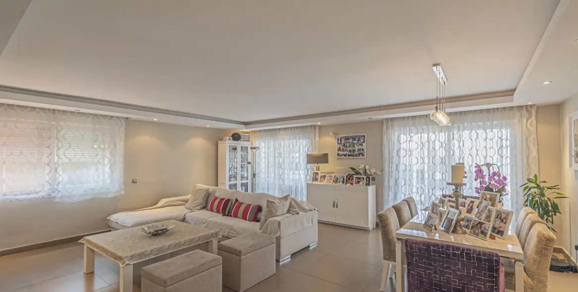 Venta de villa independiente en San Pedro de Alcántara 11