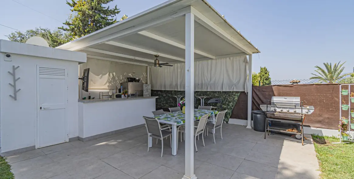 Venta de villa independiente en San Pedro de Alcántara 25