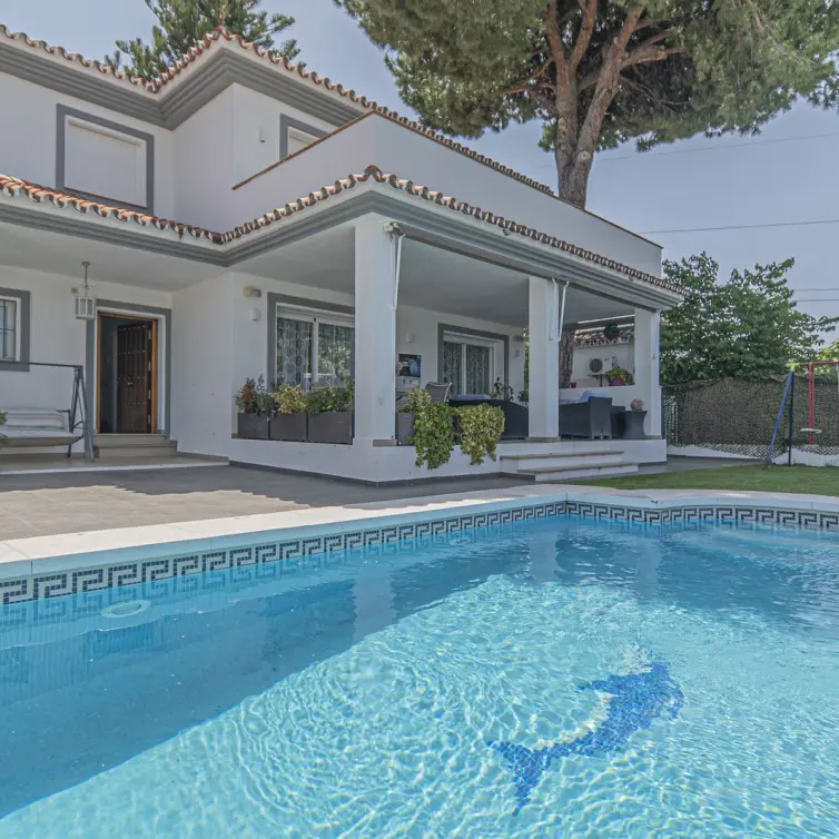 Venta de villa independiente en San Pedro de Alcántara