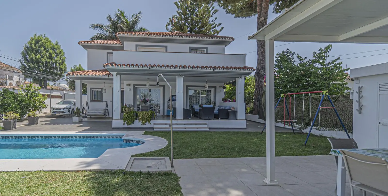Продажа  отдельно стоящей виллы в San Pedro de Alcántara 13