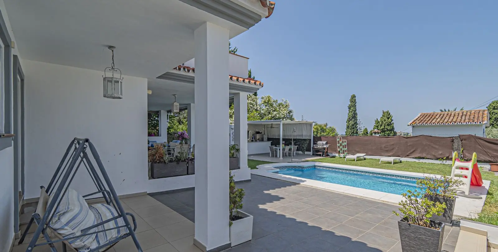Продажа  отдельно стоящей виллы в San Pedro de Alcántara 18