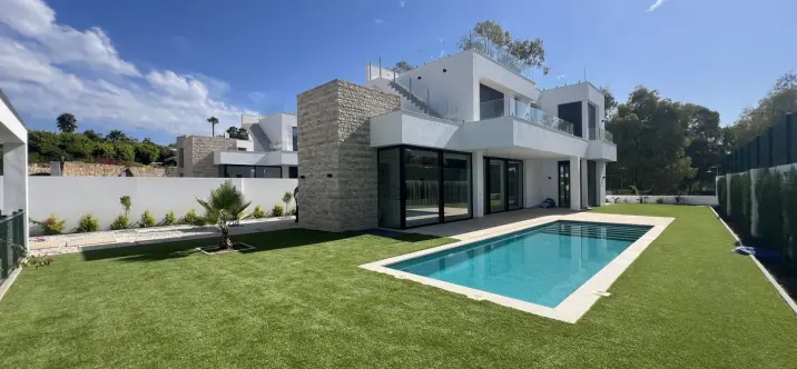 Venta de villa independiente en Atalaya 0