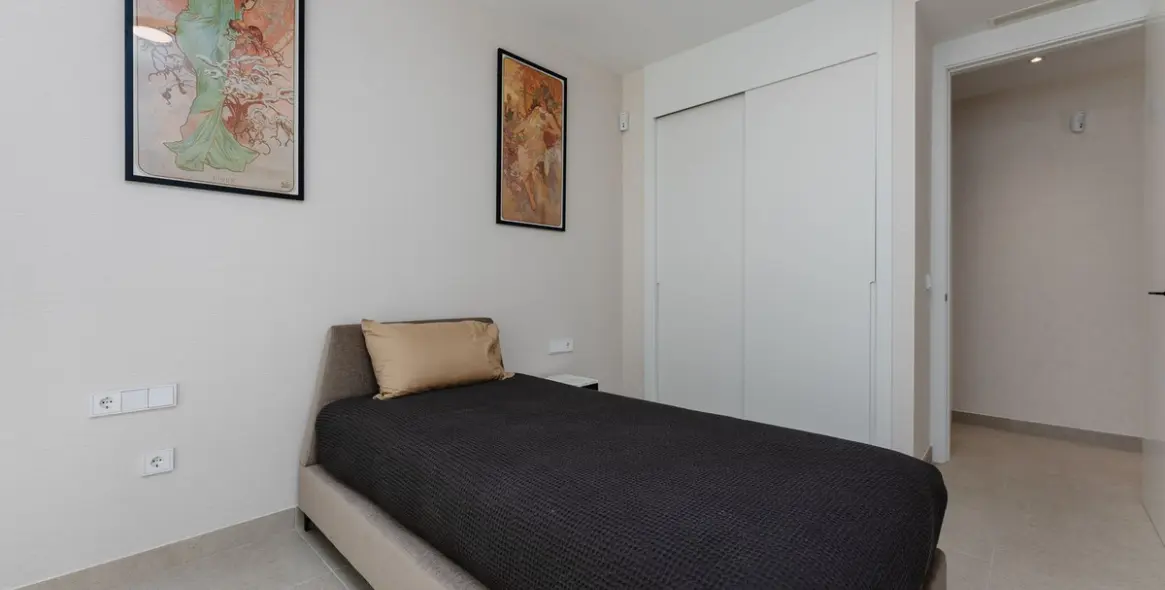 Sale of ground floor apartment in Cabopino 24