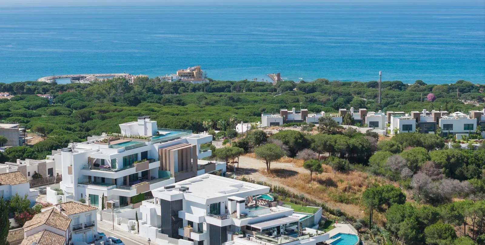 Venta de apartamento en planta baja en Cabopino 2