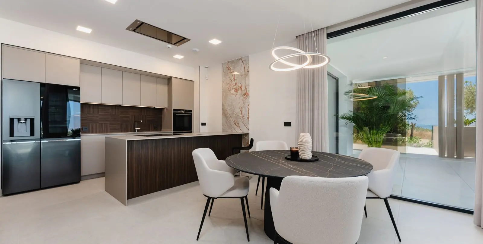 Venta de apartamento en planta baja en Cabopino 12