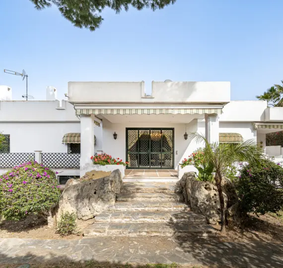 Detached villa R5222662