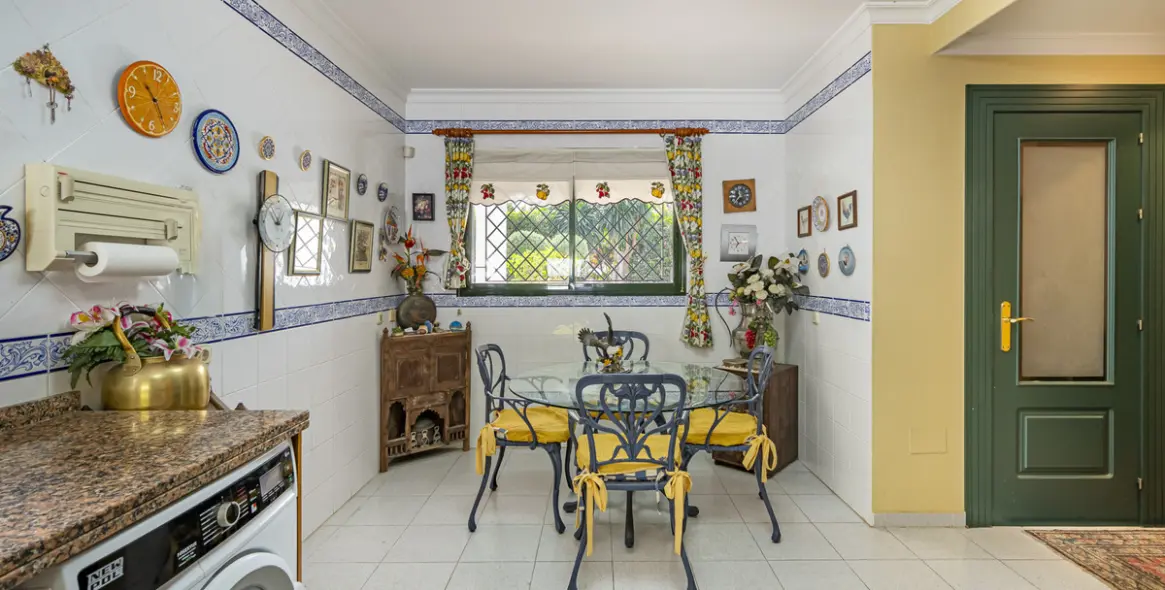 Sale of detached villa in Marbella (district Nagüeles) 10