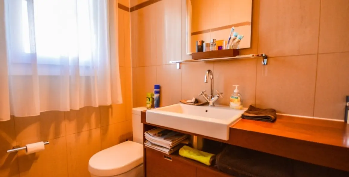 Sale of detached villa in Estepona 15