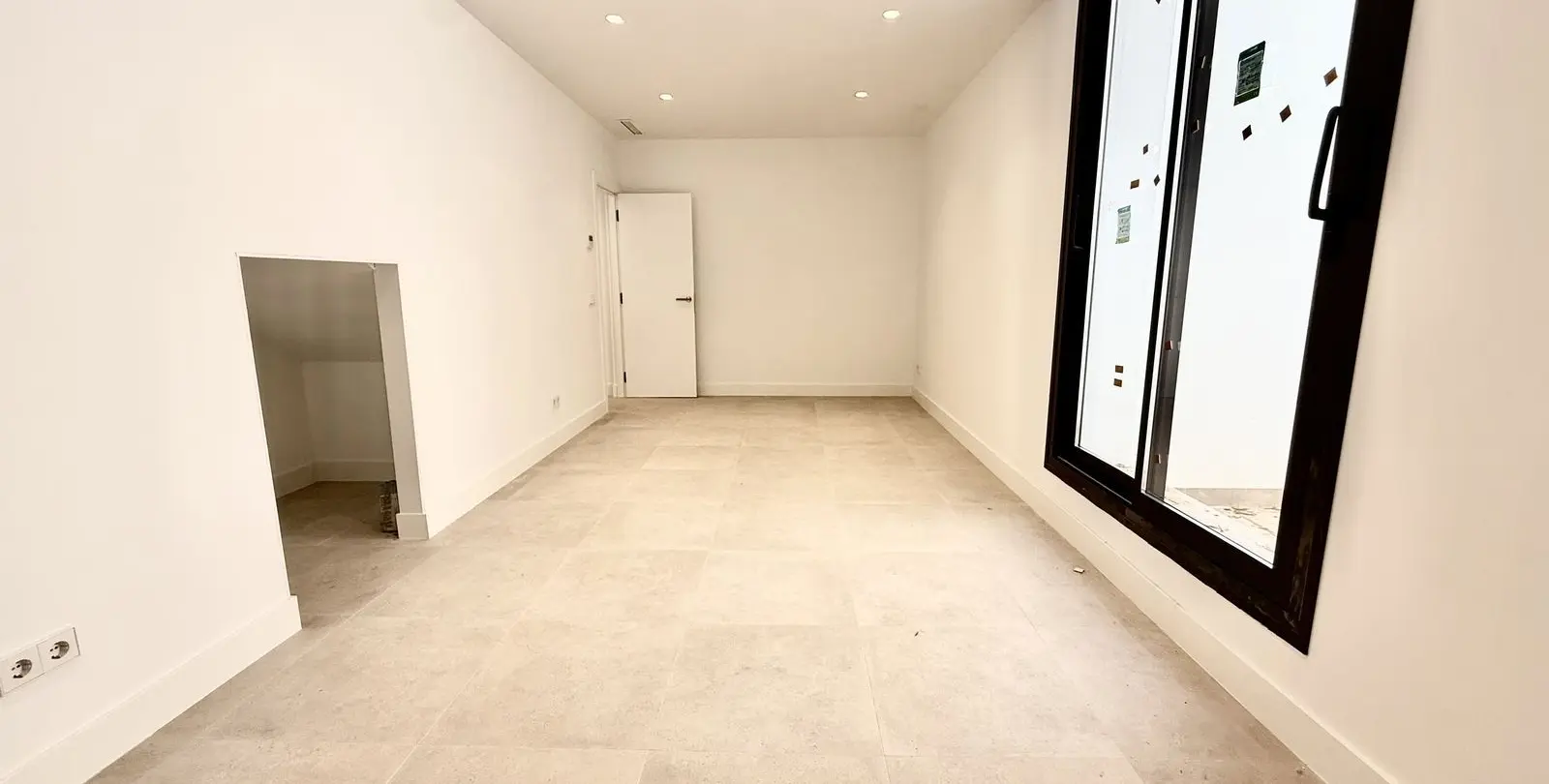 Venta de villa independiente en New Golden Mile 37