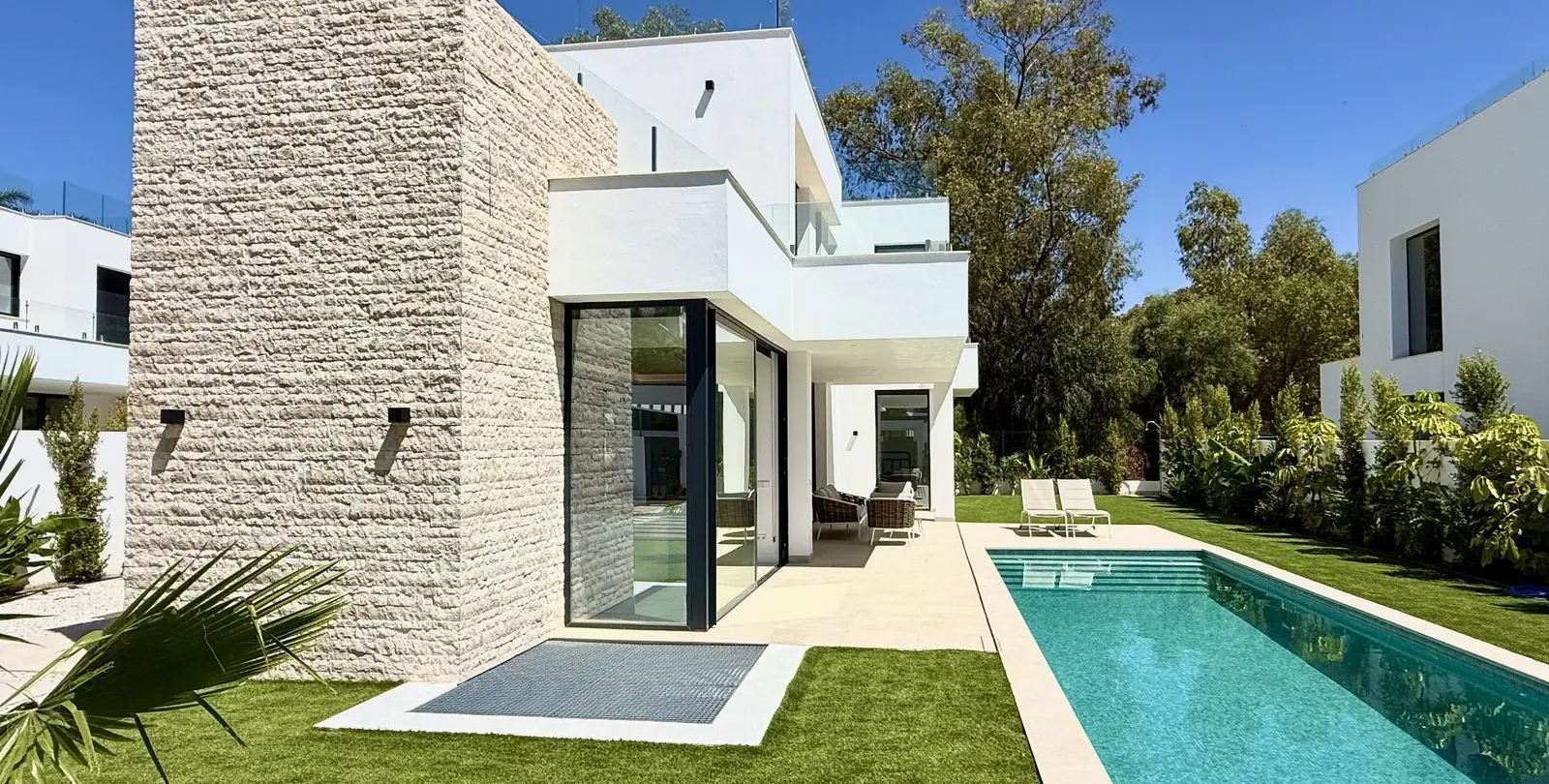 Venta de villa independiente en New Golden Mile 48