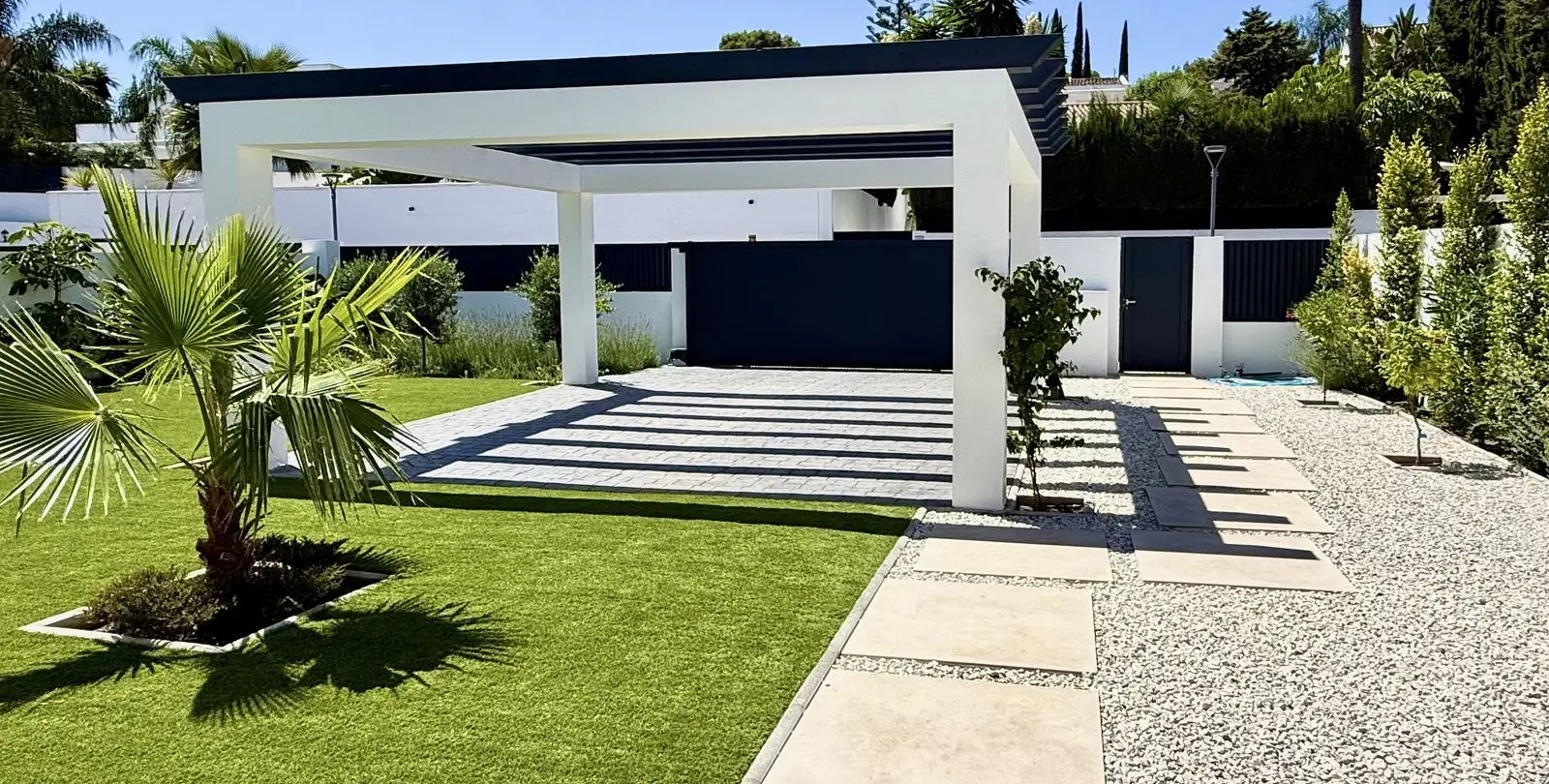 Venta de villa independiente en New Golden Mile 50