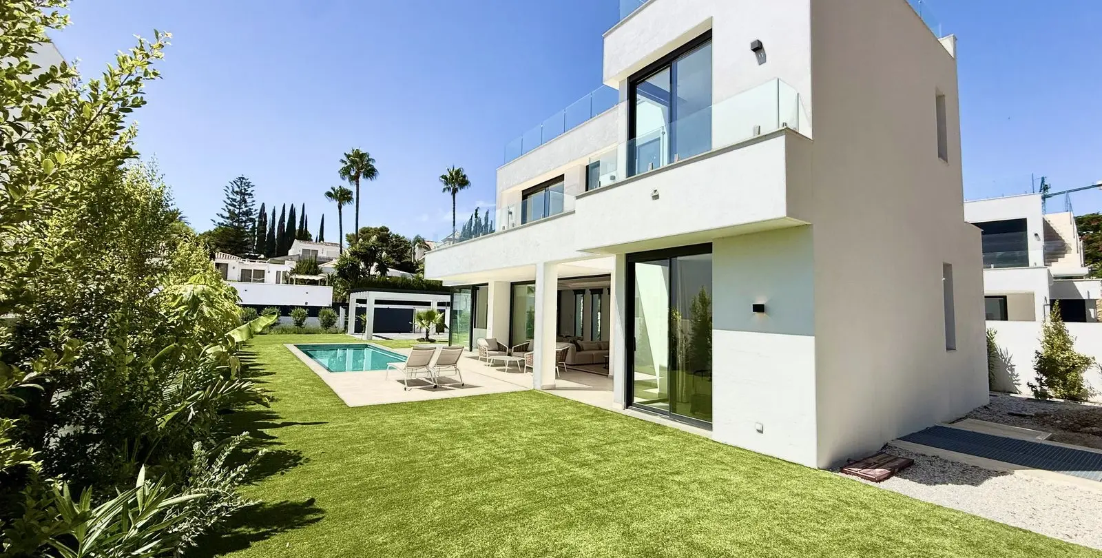 Venta de villa independiente en New Golden Mile 3