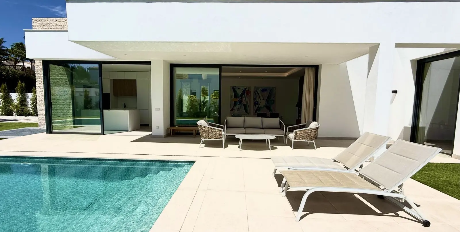 Venta de villa independiente en New Golden Mile 5