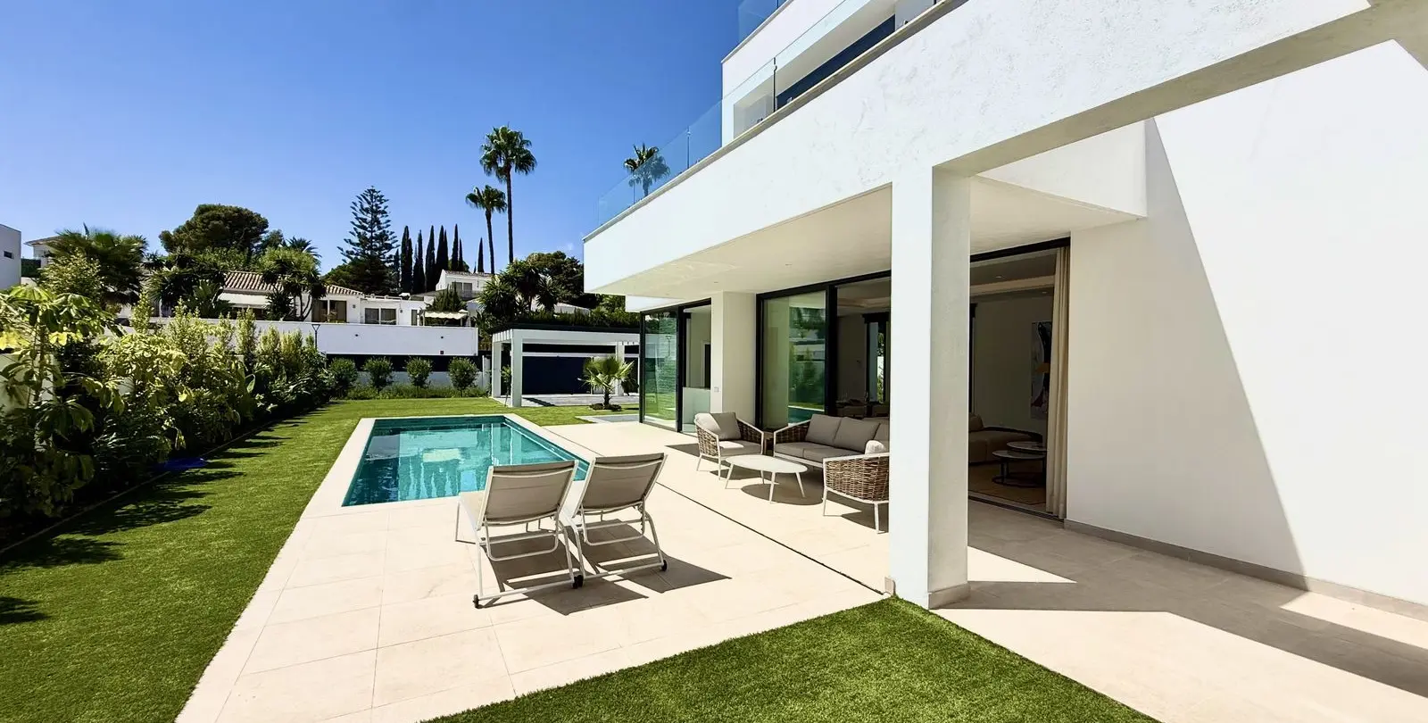 Venta de villa independiente en New Golden Mile 7