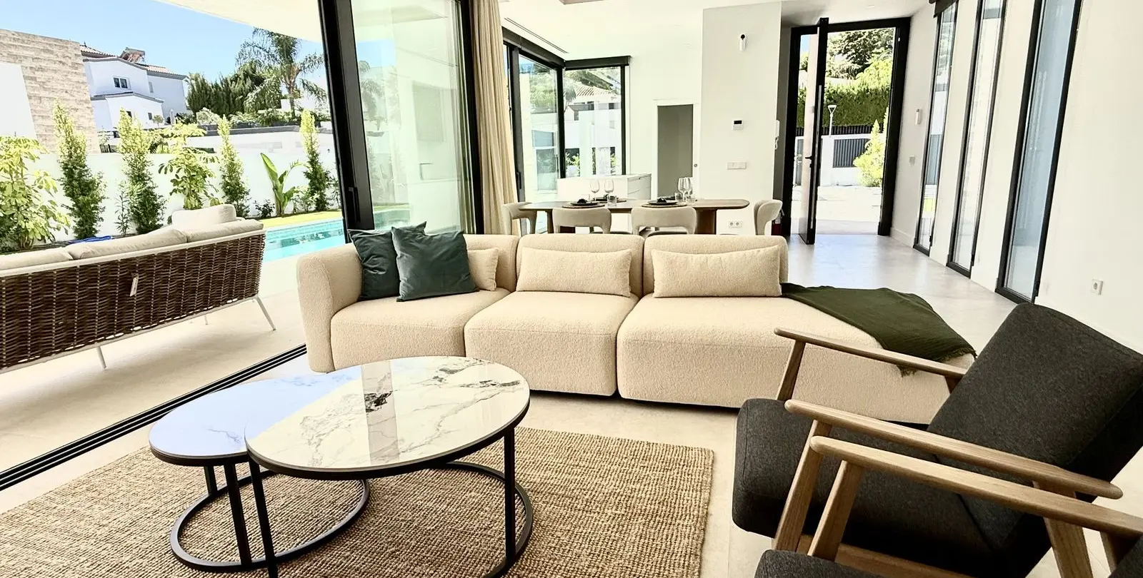 Venta de villa independiente en New Golden Mile 12