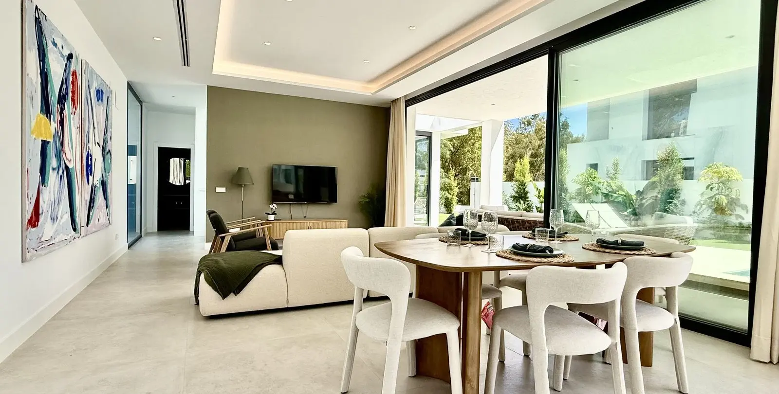 Venta de villa independiente en New Golden Mile 14