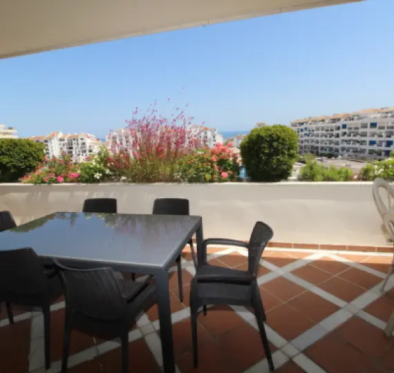 Long-term rent of penthouse in Puerto Banús