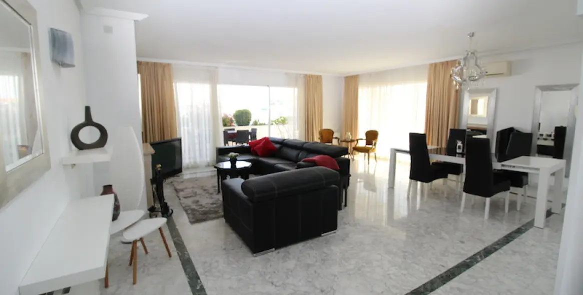 Long-term rent of penthouse in Puerto Banús 3