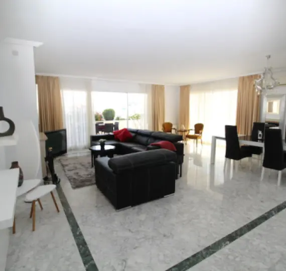 Long-term rent of penthouse in Puerto Banús