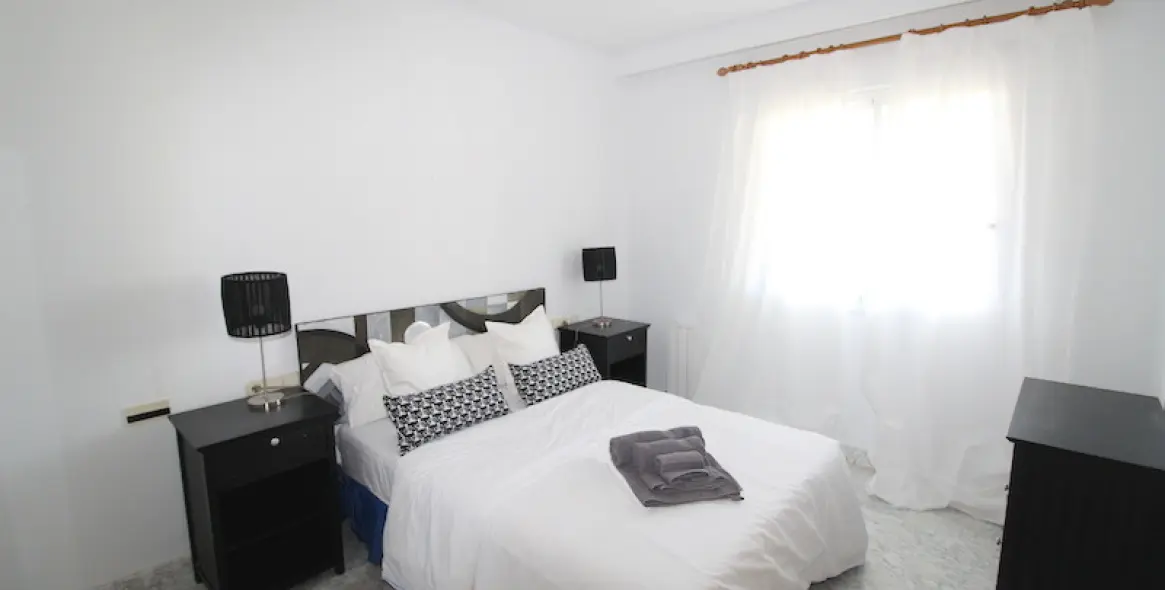 Long-term rent of penthouse in Puerto Banús 13