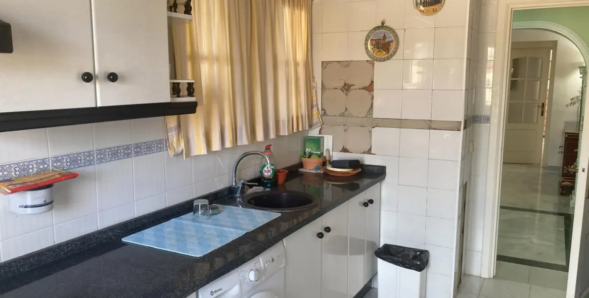 Sale of detached villa in Selwo 5