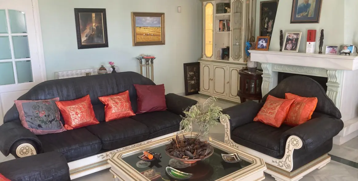 Sale of detached villa in Selwo 15