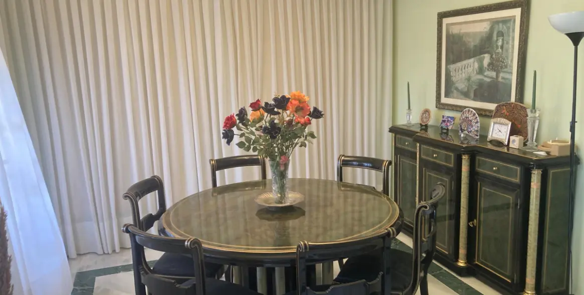 Sale of detached villa in Selwo 17