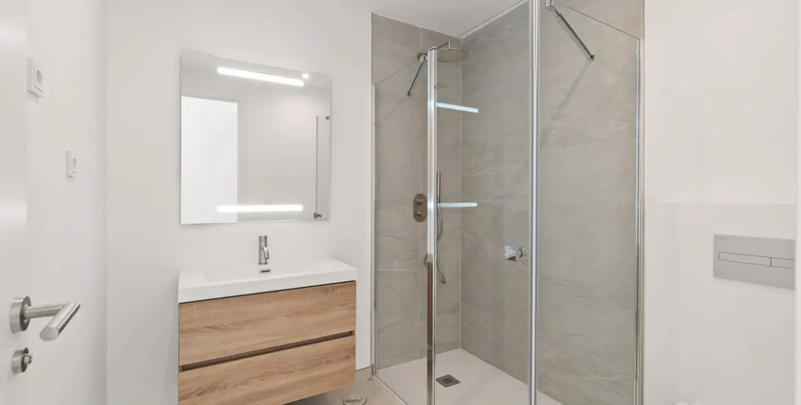 Продажа дома на две семьи в Río Real 11