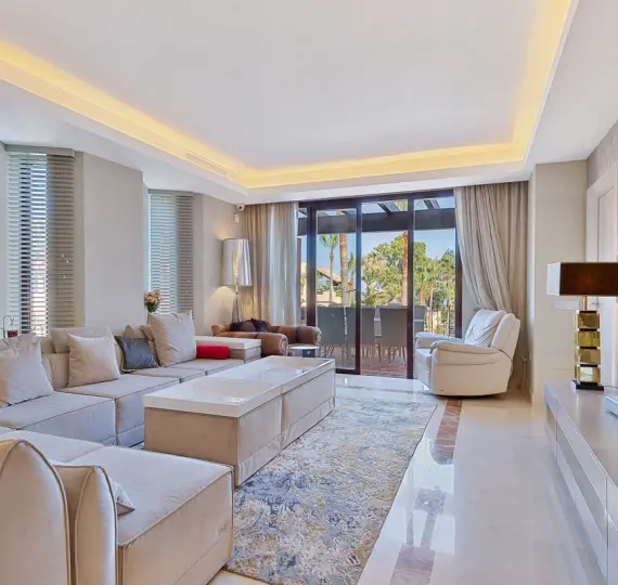 Venta de ático en San Pedro de Alcántara