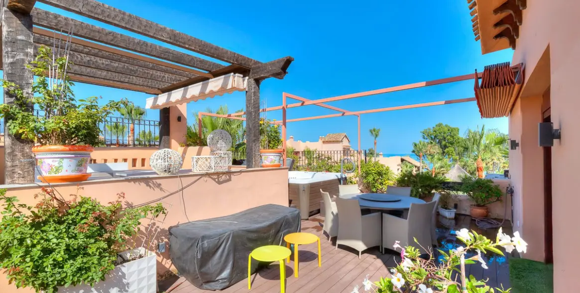 Sale of penthouse in San Pedro de Alcántara 22