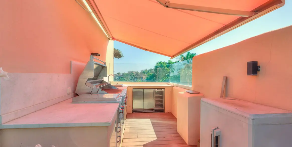 Sale of penthouse in San Pedro de Alcántara 27