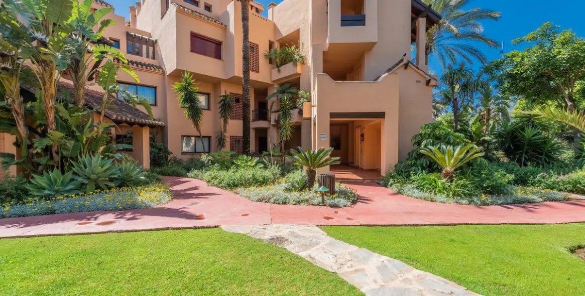 Sale of penthouse in San Pedro de Alcántara 30