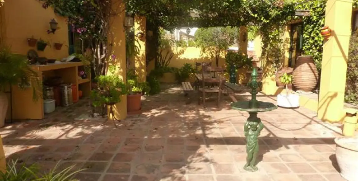 Venta de villa independiente en Estepona 3