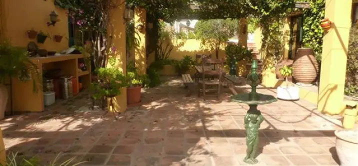 Venta de villa independiente en Estepona 2