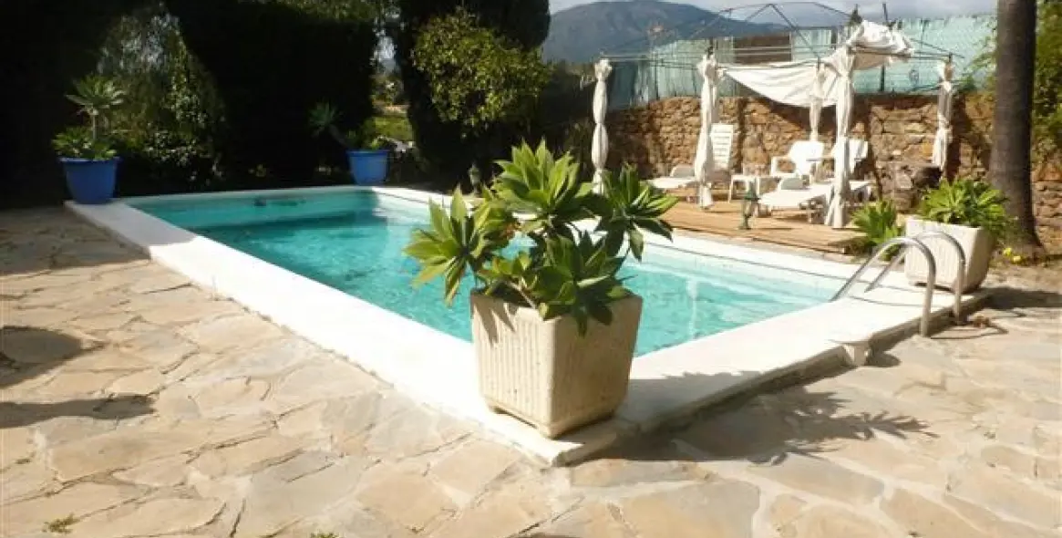 Venta de villa independiente en Estepona 5