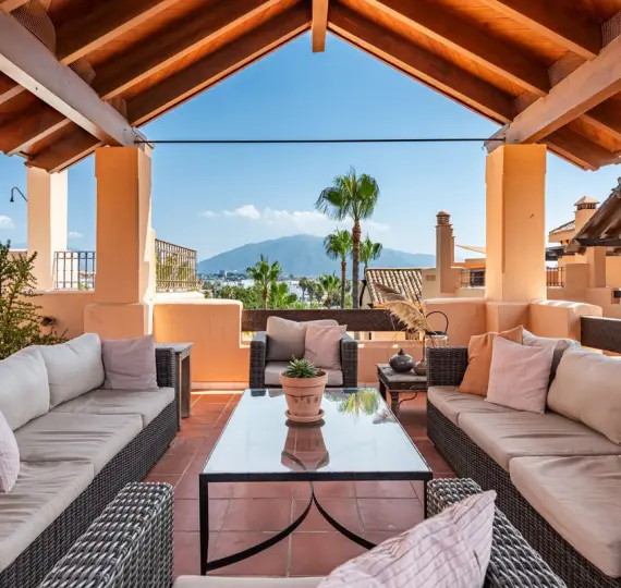 Venta de ático en San Pedro de Alcántara