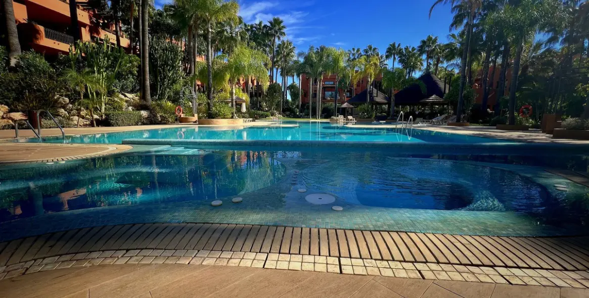 Long-term rent of penthouse duplex in Nueva Andalucía 2