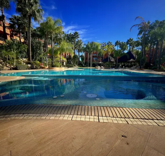 Long-term rent of penthouse duplex in Nueva Andalucía