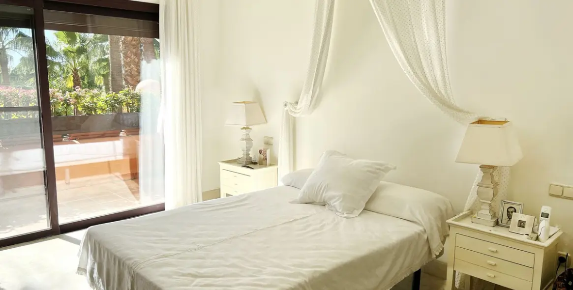 Long-term rent of penthouse duplex in Nueva Andalucía 8