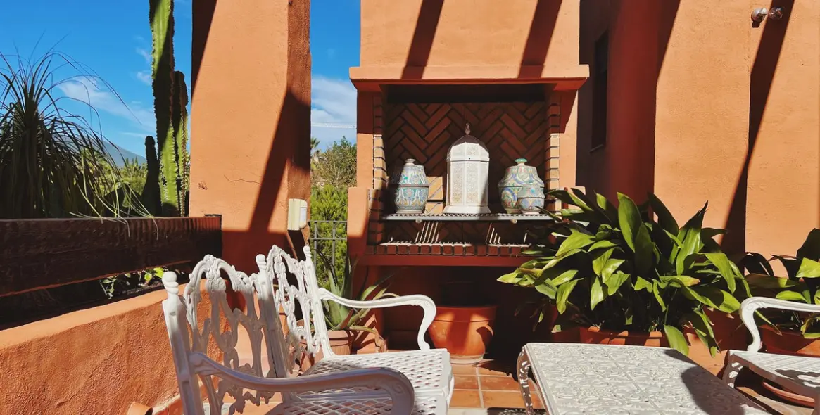 Long-term rent of penthouse duplex in Nueva Andalucía 16