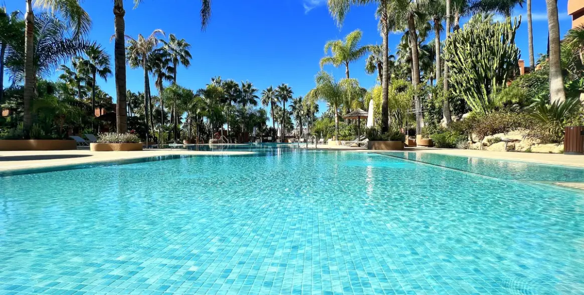 Long-term rent of penthouse duplex in Nueva Andalucía 17