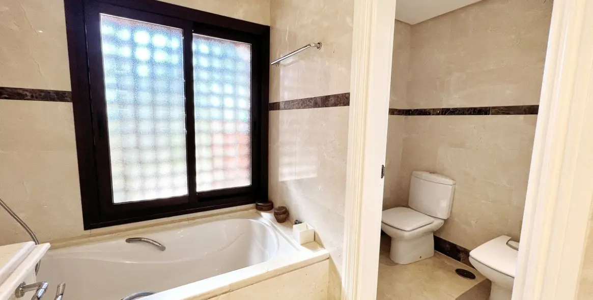 Long-term rent of penthouse duplex in Nueva Andalucía 18