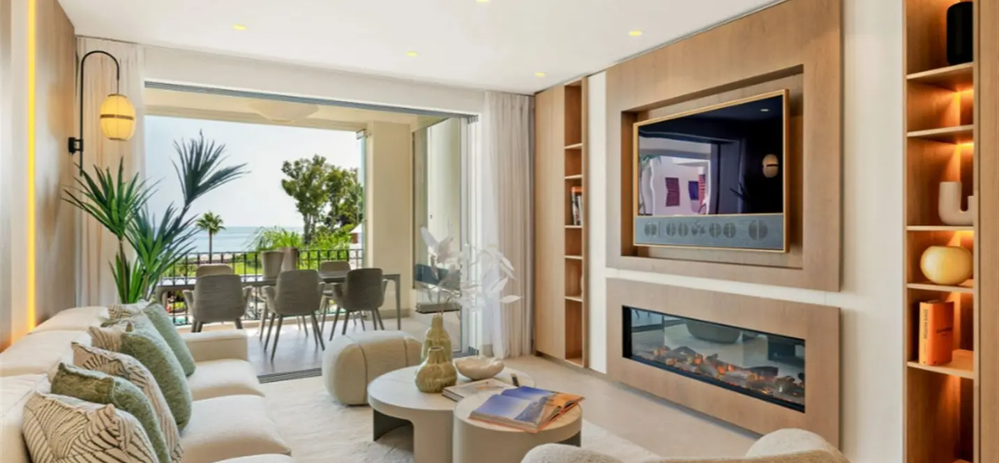 Продажа апартаментов на среднем этаже в New Golden Mile 4