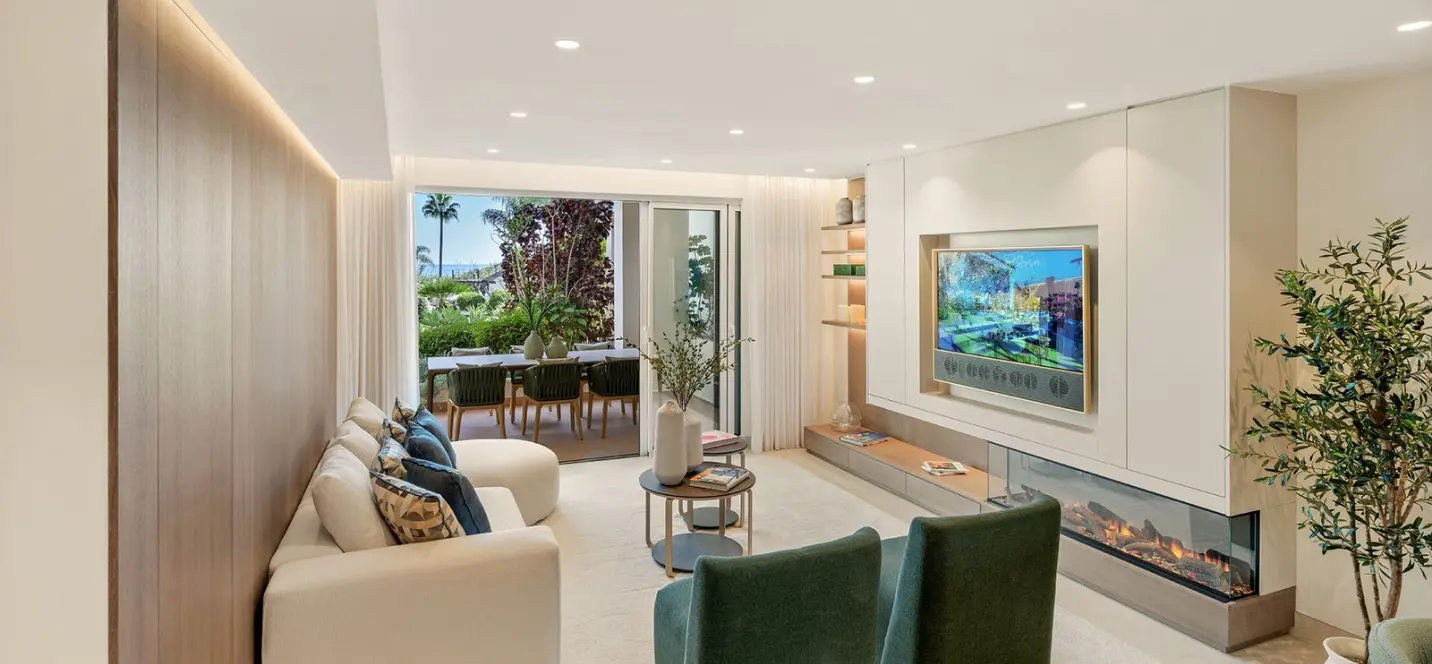 Sale of ground floor apartment in New Golden Mile 4