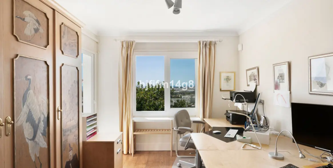 Продажа  отдельно стоящей виллы в Nueva Andalucía 19